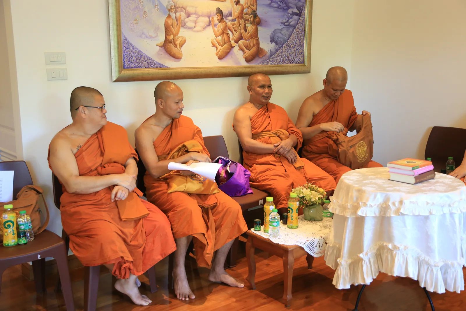 ประมวลภาพบรรยากาศ พิธีสรงน้ำท่านพระอาจารย์ในงานมุทิตาสักการะอายุวัฒนมงคล ๕๖ ปี